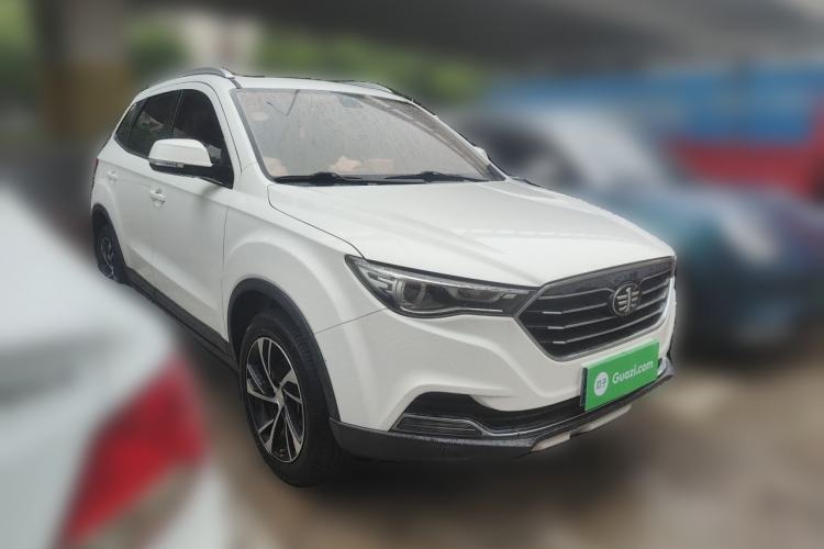 Used Bestune X40 2019 1.6L Automatic Luxury Version China V Emission Standard Front Right 45 Deg