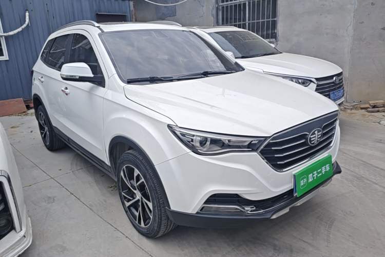 Used Bestune X40 2019 1.6L Automatic Luxury Version China V Emission Standard Front Right 45 Deg
