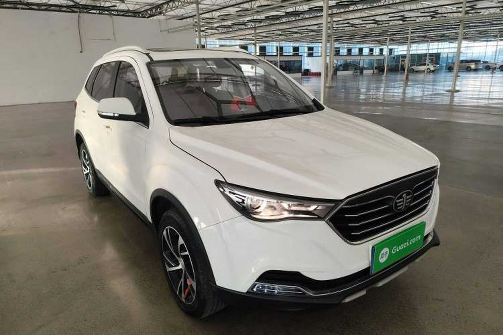 Used Bestune X40 2019 1.6L Manual Luxury Edition China VI Front Right 45 Deg