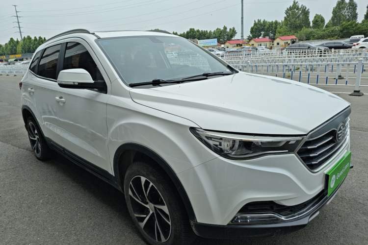 Used Bestune X40 2019 1.6L Manual Luxury Edition China VI Front Right 45 Deg