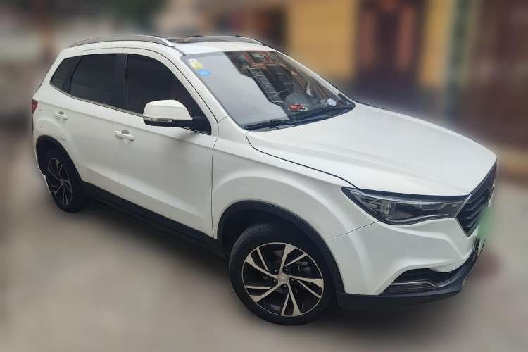 Used Bestune X40 2019 1.6L Automatic Luxury Version China V Emission Standard Front Right 45 Deg