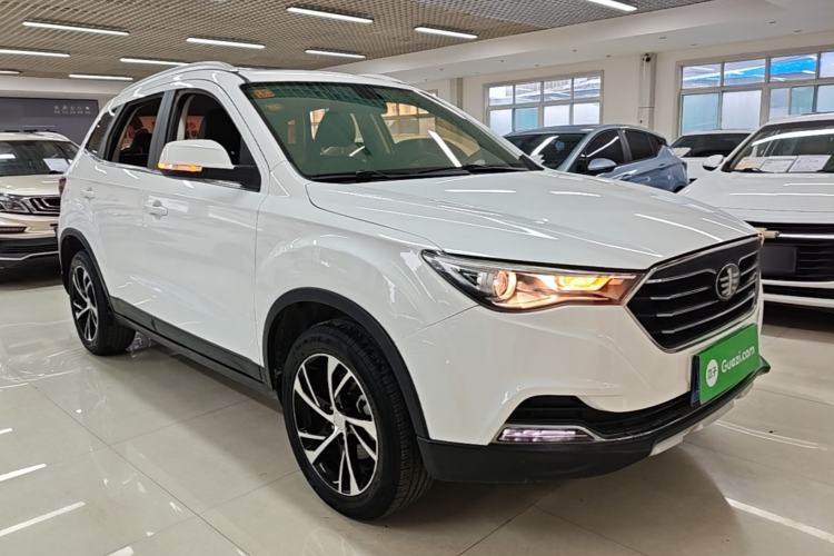 Used Bestune X40 2019 1.6L Automatic Luxury Version China V Emission Standard Front Right 45 Deg