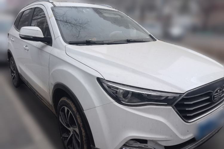 Used Bestune X40 2019 1.6L Automatic Luxury Version China V Emission Standard Front Right 45 Deg