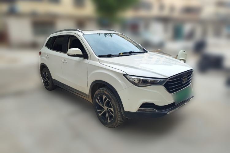 Used Bestune X40 2019 1.6L Manual Luxury Edition China VI Front Right 45 Deg