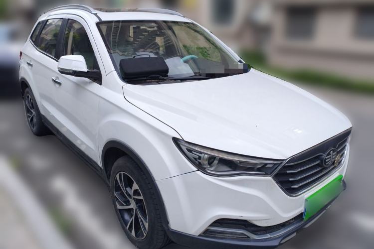 Used Bestune X40 2019 1.6L Automatic Luxury Version China V Emission Standard Front Right 45 Deg