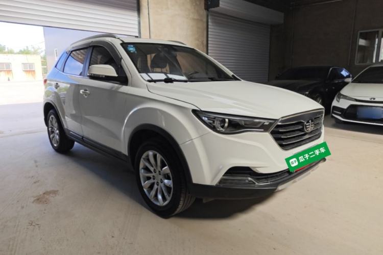 Used Bestune X40 2019 1.6L Automatic Luxury Edition China VI Front Right 45 Deg