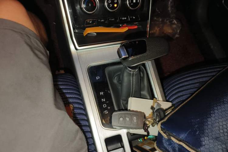 Used Bestune X40 2019 1.6L Automatic Luxury Edition China VI Gear Lever