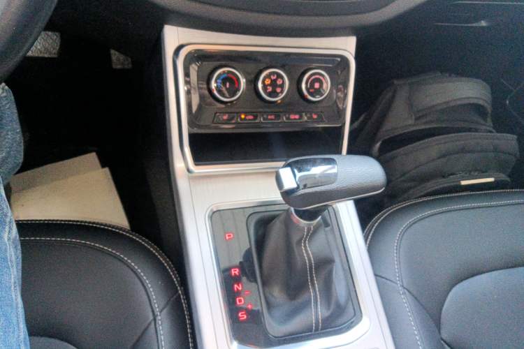 Used Bestune X40 2019 1.6L Automatic Luxury Edition China VI Gear Lever