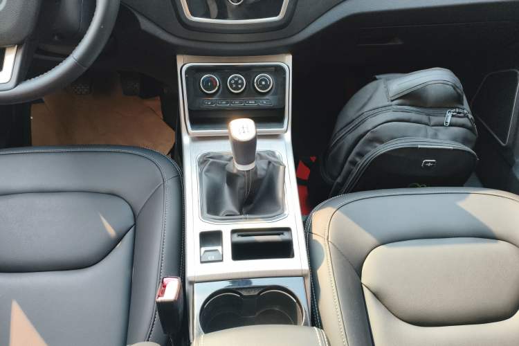 Used Bestune X40 2019 1.6L Manual Luxury Edition China V Gear Lever