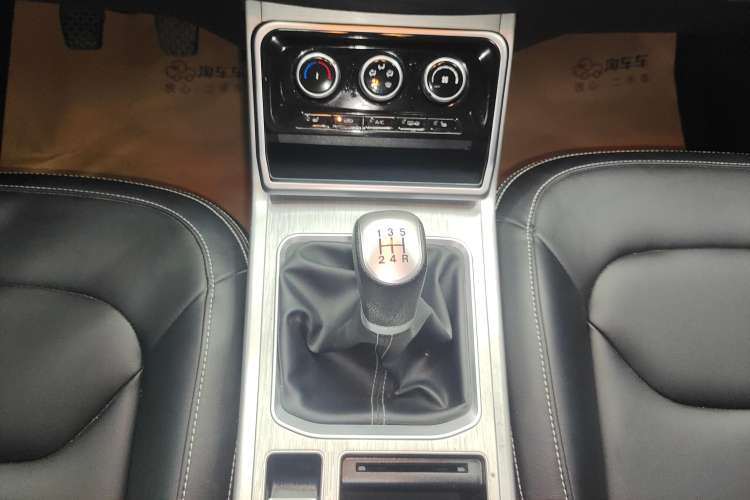 Used Bestune X40 2019 1.6L Manual Luxury Edition China V Gear Lever