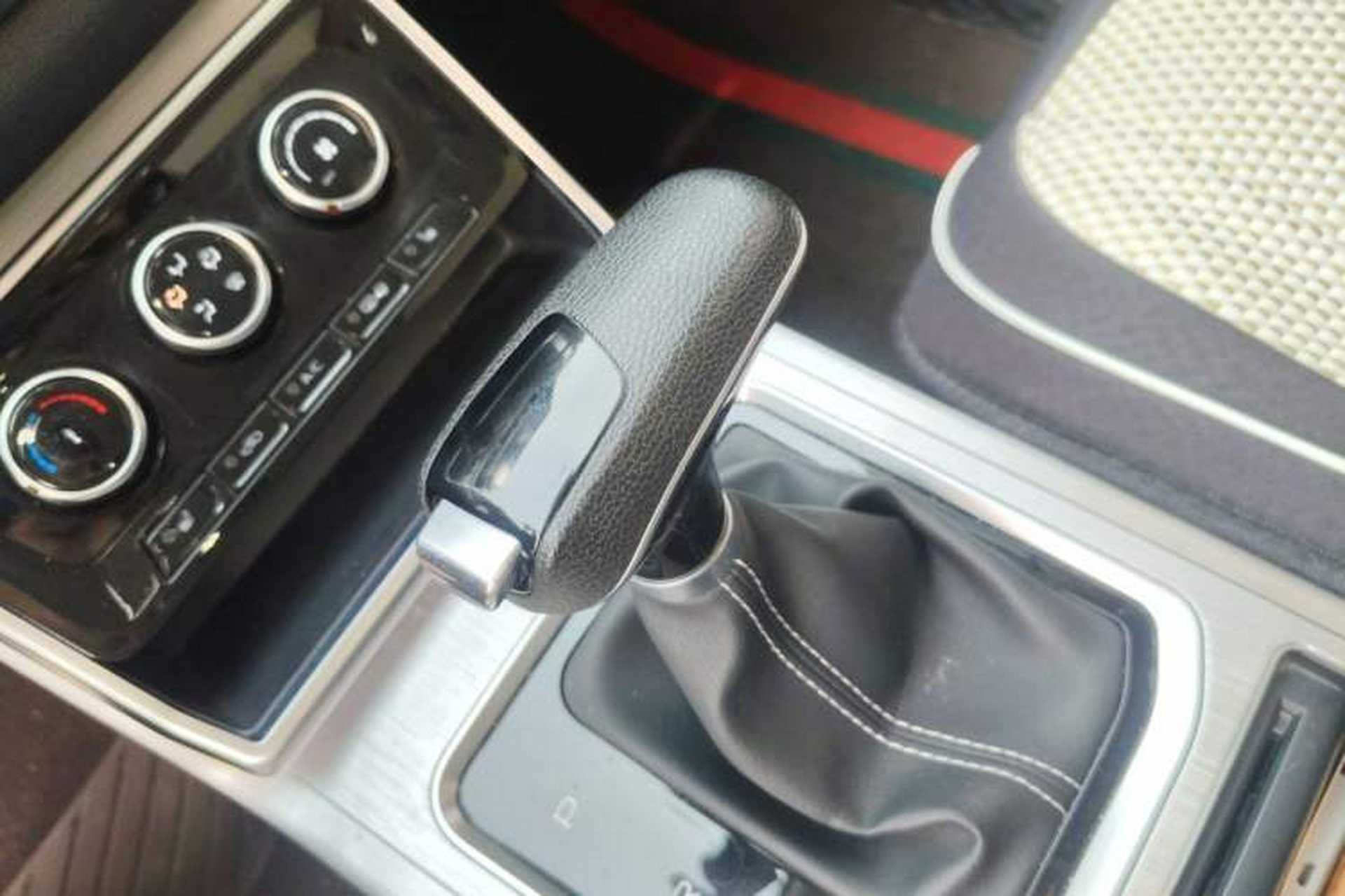 Used Bestune X40 2019 1.6L Automatic Luxury Edition China VI Gear Lever