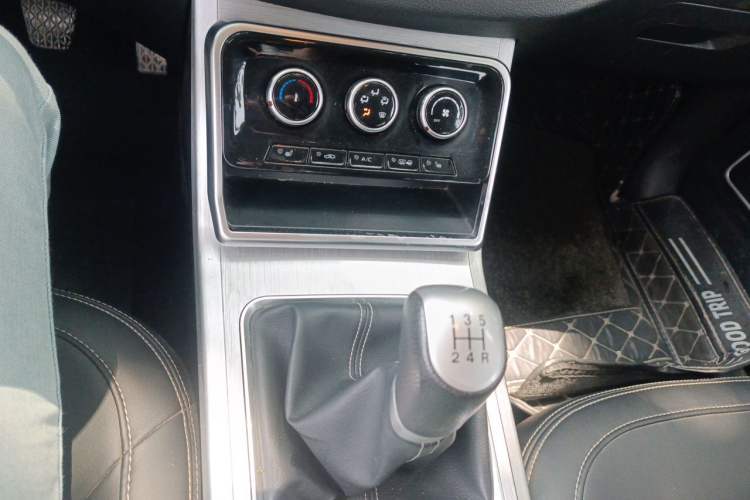 Used Bestune X40 2019 1.6L Manual Luxury Edition China VI Gear Lever