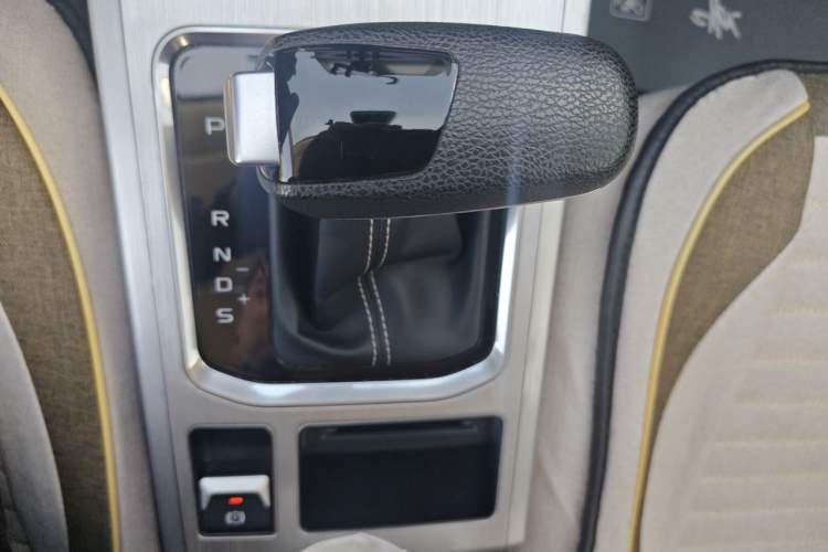 Used Bestune X40 2019 1.6L Automatic Luxury Edition China VI Gear Lever