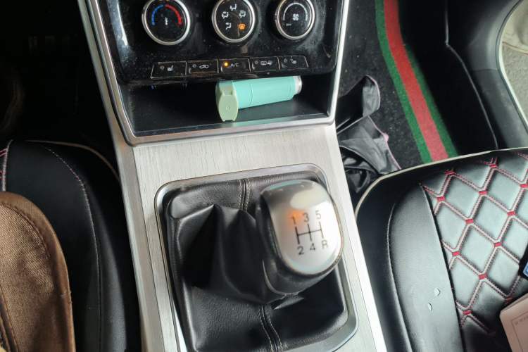 Used Bestune X40 2019 1.6L Manual Luxury Edition China V Gear Lever