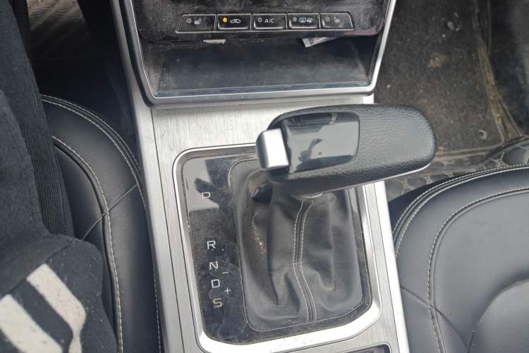 Used Bestune X40 2019 1.6L Automatic Luxury Edition China VI Gear Lever