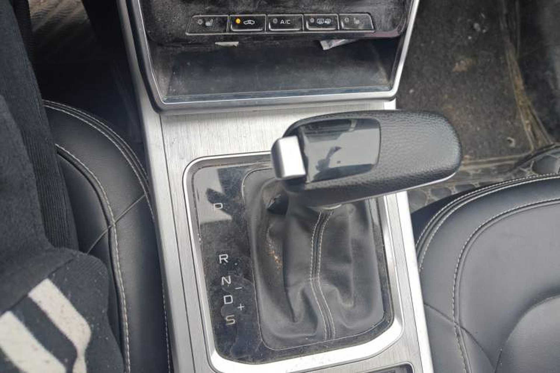 Used Bestune X40 2019 1.6L Automatic Luxury Edition China VI Gear Lever