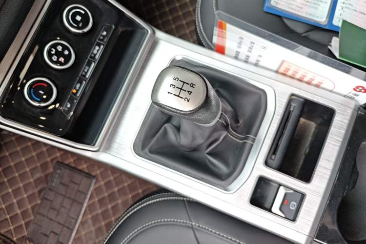 Used Bestune X40 2019 1.6L Manual Luxury Edition China VI Gear Lever