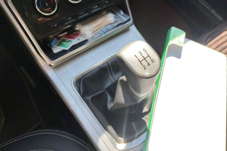 Used Bestune X40 2019 1.6L Manual Luxury Edition China V Gear Lever