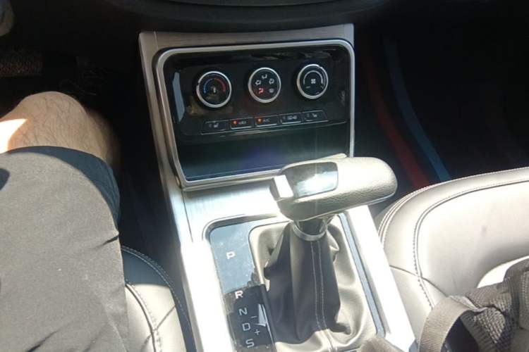 Used Bestune X40 2019 1.6L Automatic Luxury Edition China VI Gear Lever
