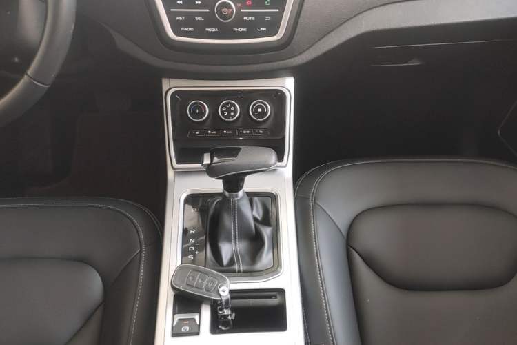 Used Bestune X40 2019 1.6L Automatic Luxury Edition China VI Gear Lever