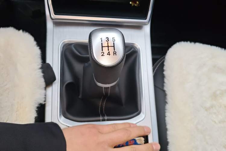 Used Bestune X40 2019 1.6L Manual Luxury Edition China VI Gear Lever