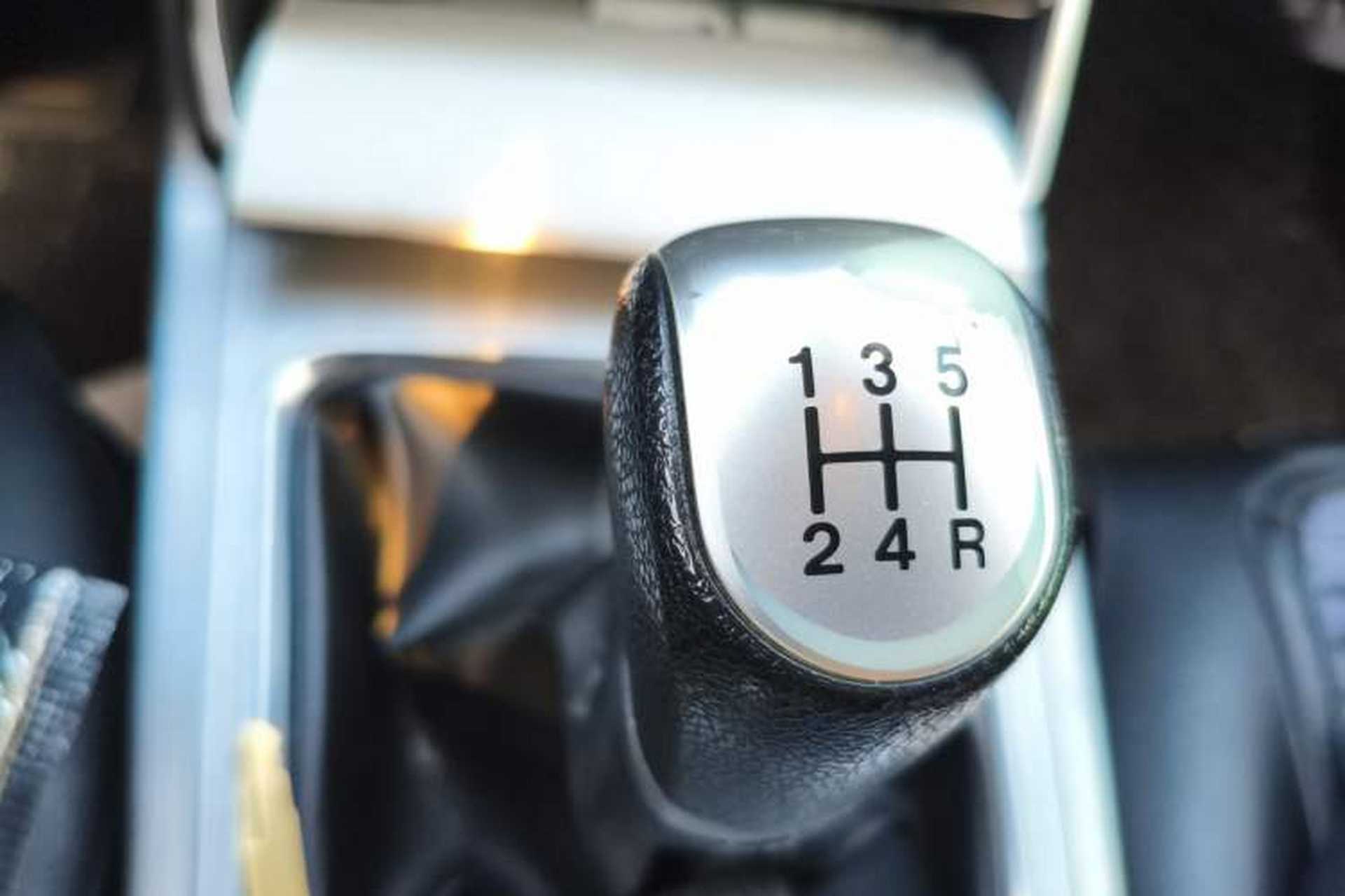Used Bestune X40 2019 1.6L Manual Luxury Edition China VI Gear Lever