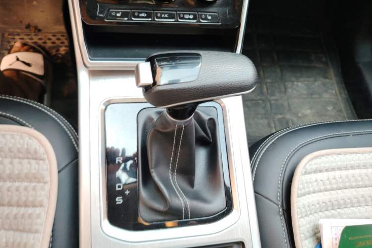 Used Bestune X40 2019 1.6L Automatic Luxury Edition China VI Gear Lever