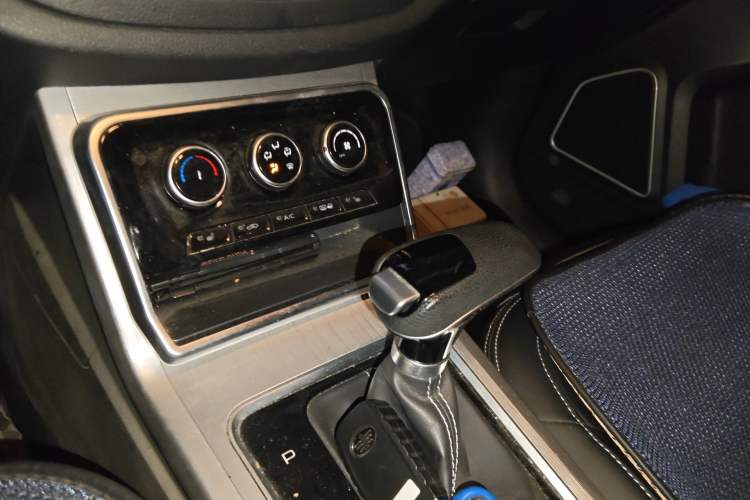 Used Bestune X40 2019 1.6L Automatic Luxury Edition China VI Gear Lever