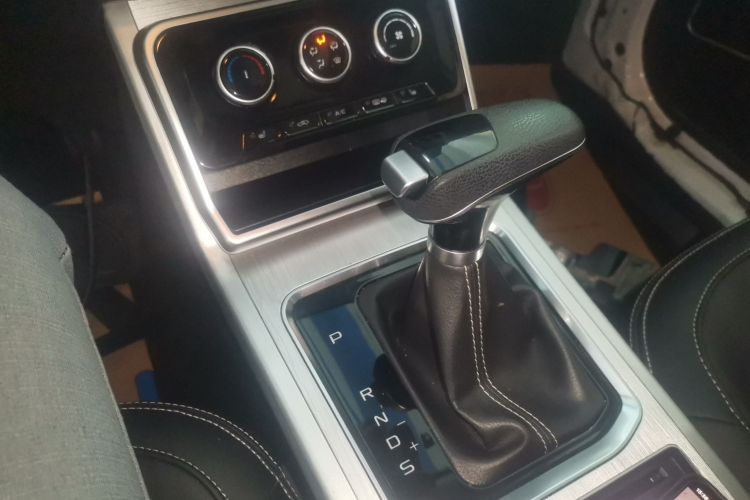 Used Bestune X40 2019 1.6L Automatic Luxury Edition China VI Gear Lever