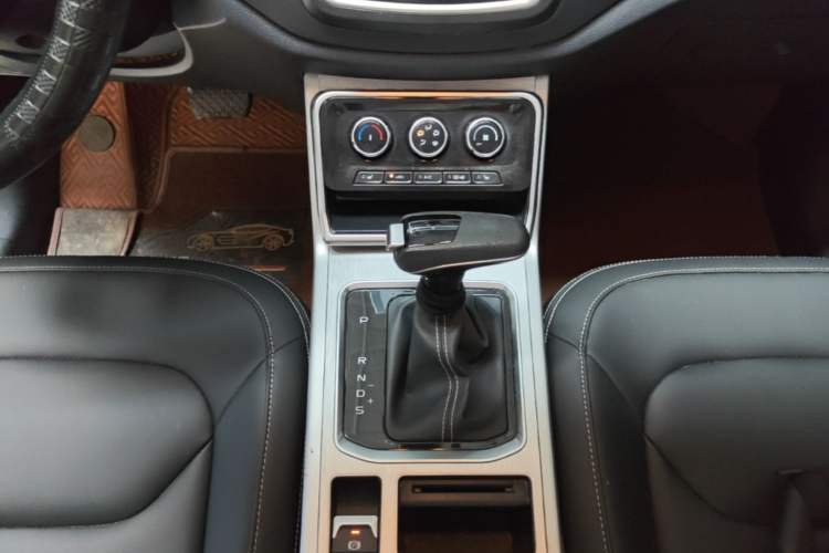 Used Bestune X40 2019 1.6L Automatic Luxury Edition China VI Gear Lever