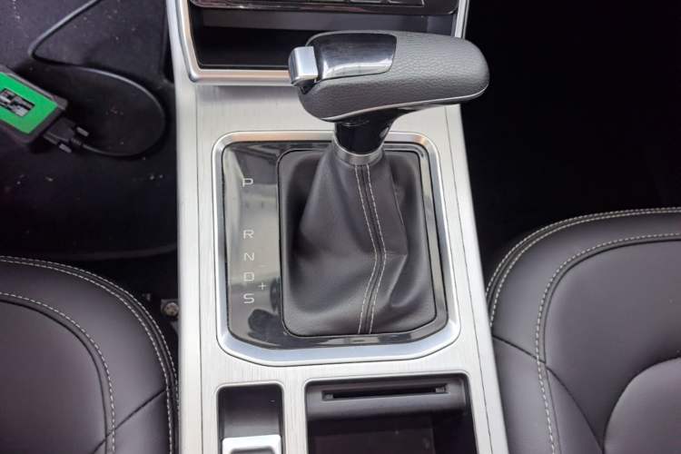 Used Bestune X40 2019 1.6L Automatic Luxury Version China V Emission Standard Gear Lever