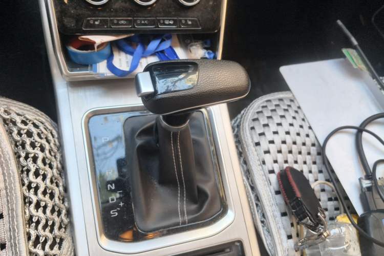 Used Bestune X40 2019 1.6L Automatic Luxury Edition China VI Gear Lever