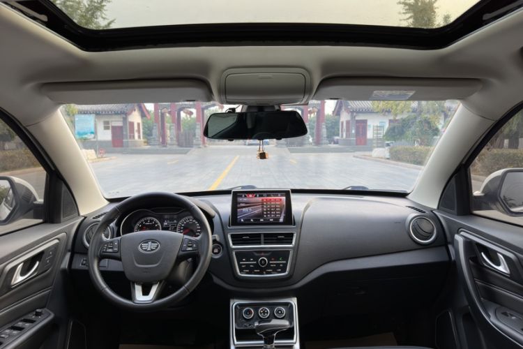 Used Bestune X40 2019 1.6L Automatic Luxury Version China V Emission Standard Headliner
