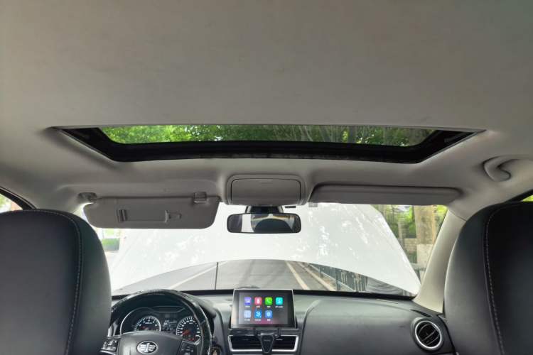 Used Bestune X40 2019 1.6L Automatic Luxury Edition China VI Headliner