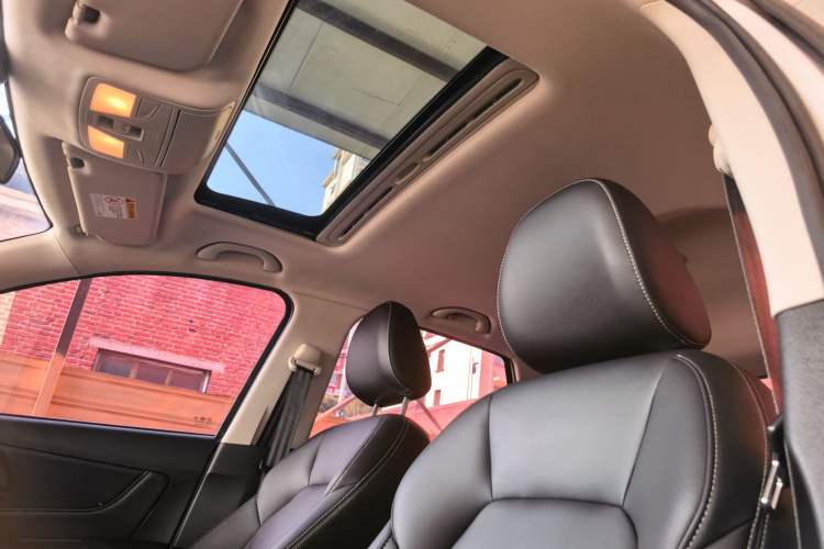 Used Bestune X40 2019 1.6L Automatic Luxury Edition China VI Headliner