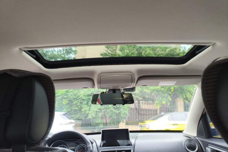 Used Bestune X40 2019 1.6L Automatic Luxury Version China V Emission Standard Headliner