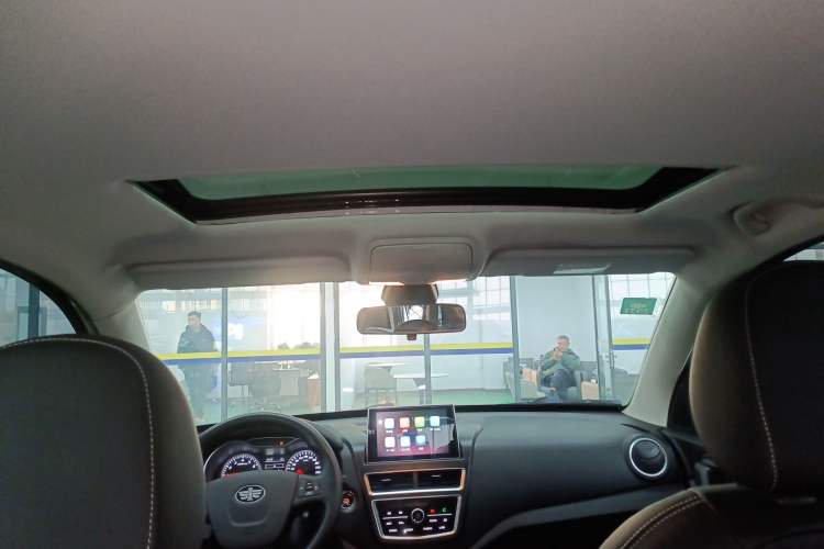 Used Bestune X40 2019 1.6L Automatic Luxury Edition China VI Headliner