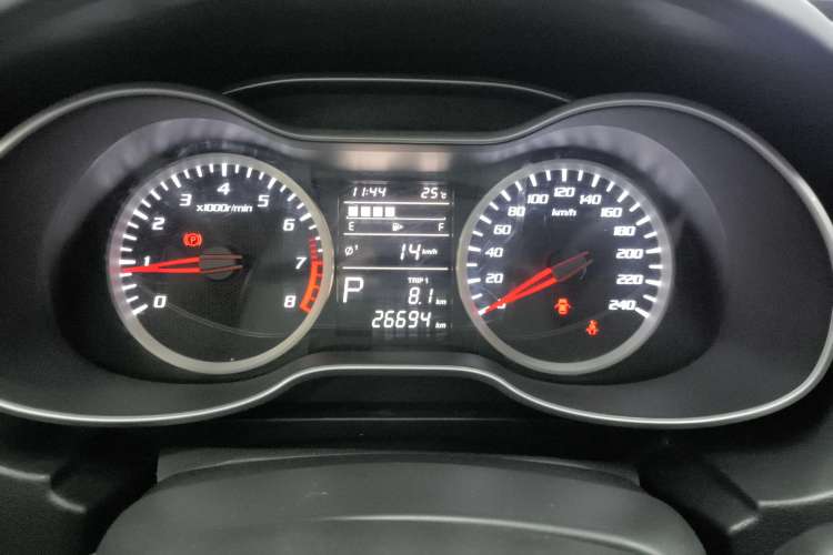 Used Bestune X40 2019 1.6L Automatic Luxury Version China V Emission Standard Instrument Cluster