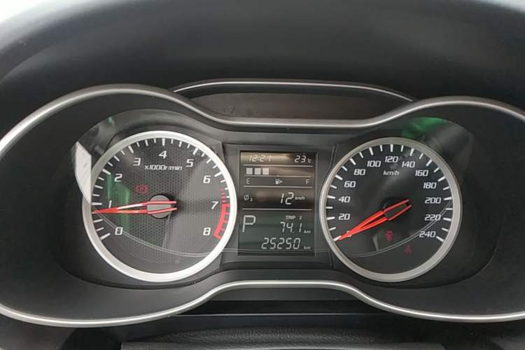 Used Bestune X40 2019 1.6L Automatic Luxury Edition China VI Instrument Cluster