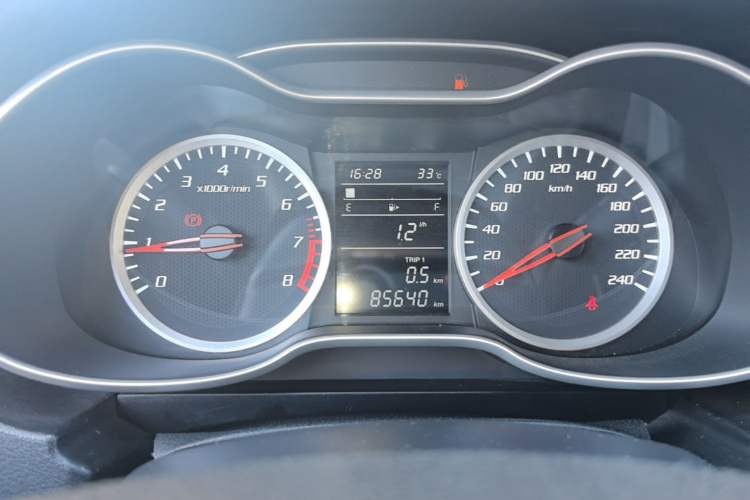 Used Bestune X40 2019 1.6L Manual Comfort Version China V Emission Standard Instrument Cluster