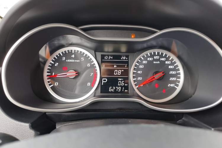 Used Bestune X40 2019 1.6L Automatic Luxury Version China V Emission Standard Instrument Cluster