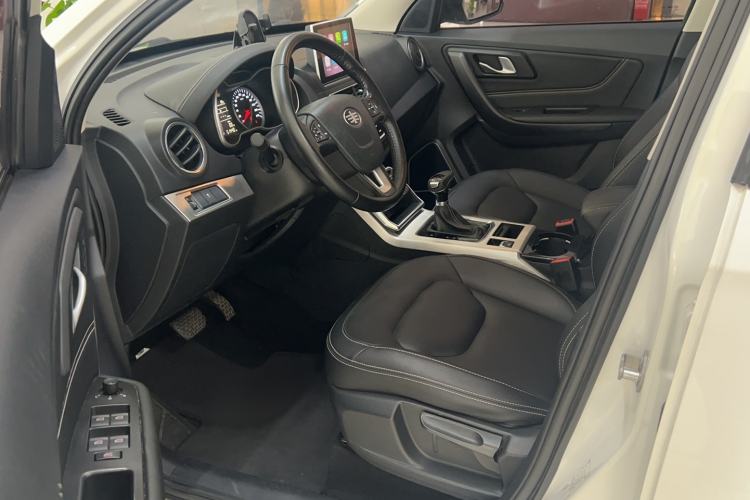 Used Bestune X40 2019 1.6L Automatic Connected Smart Cool Version China V Emission Standard Interior 1