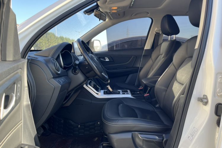 Used Bestune X40 2019 1.6L Automatic Luxury Version China V Emission Standard Interior 12