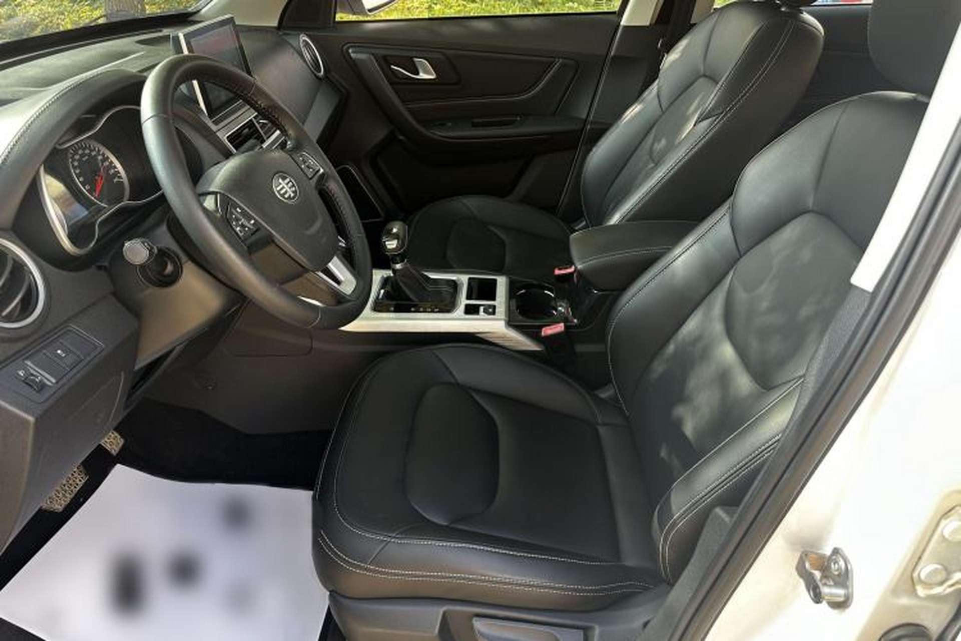 Used Bestune X40 2019 1.6L Automatic Luxury Version China V Emission Standard Interior 2