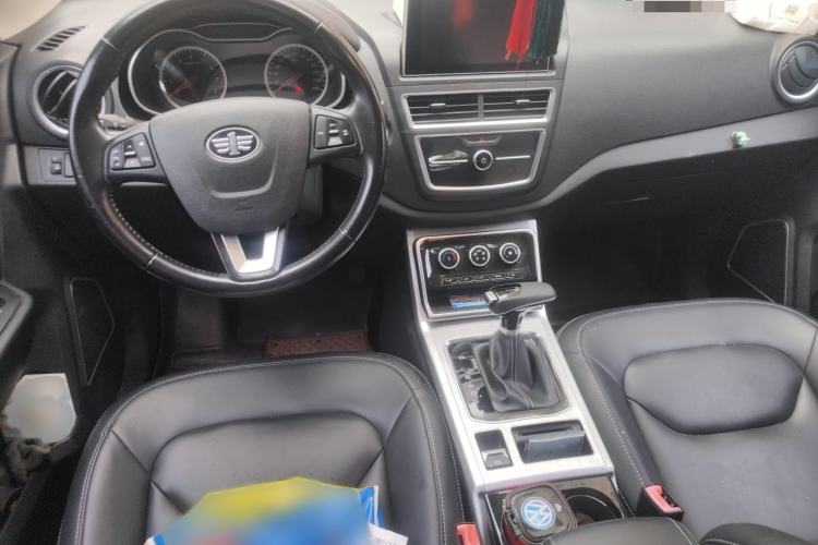 Used Bestune X40 2019 1.6L Automatic Luxury Version China V Emission Standard Interior 2