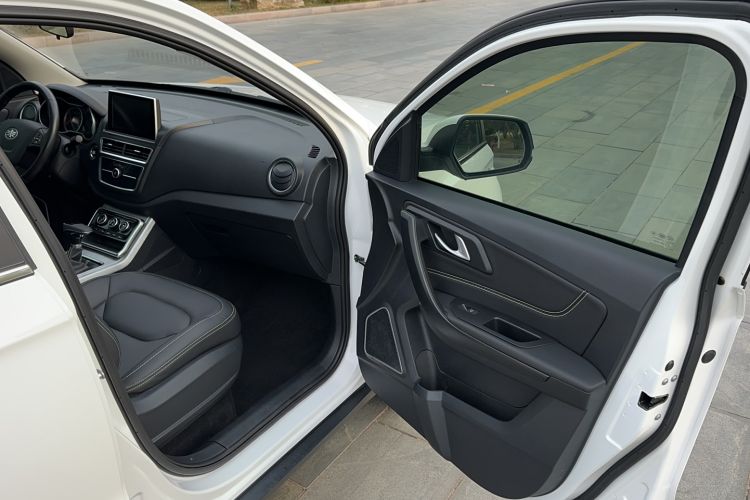 Used Bestune X40 2019 1.6L Automatic Connected Smart Cool Version China V Emission Standard Interior 2