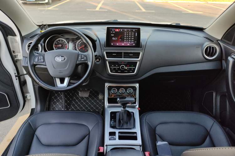 Used Bestune X40 2019 1.6L Automatic Luxury Edition China VI Interior 3