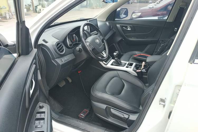 Used Bestune X40 2019 1.6L Automatic Luxury Edition China VI Interior 3