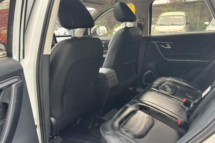 Used Bestune X40 2019 1.6L Manual Luxury Edition China VI Interior 3