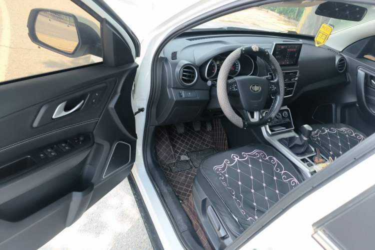 Used Bestune X40 2019 1.6L Manual Luxury Edition China VI Interior 3